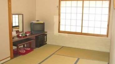 客室 / 4