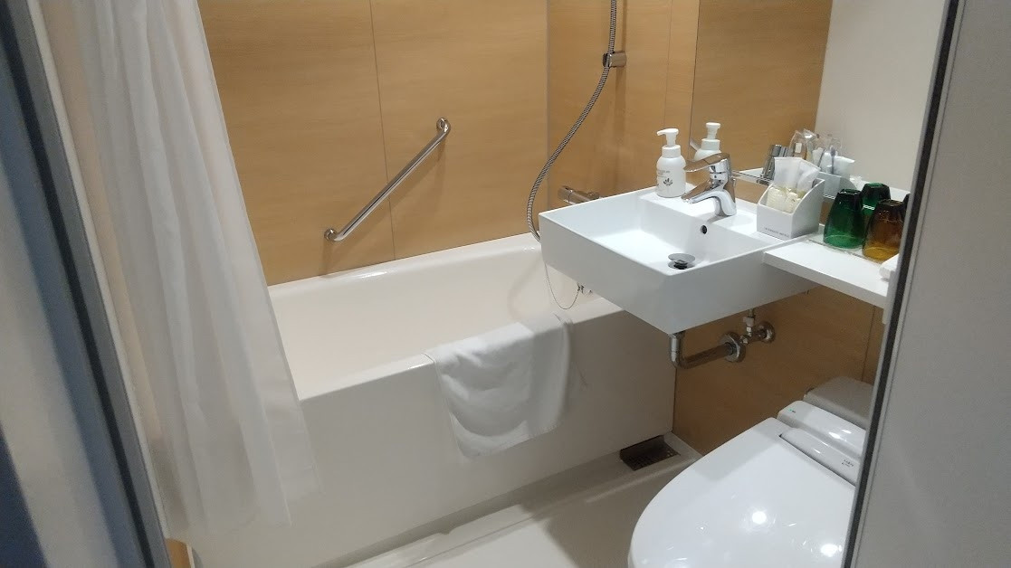 大浴場がありますが、部屋のバスタブは大きい