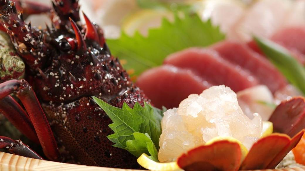 おかわりOKの
会席料理を堪能 / 3