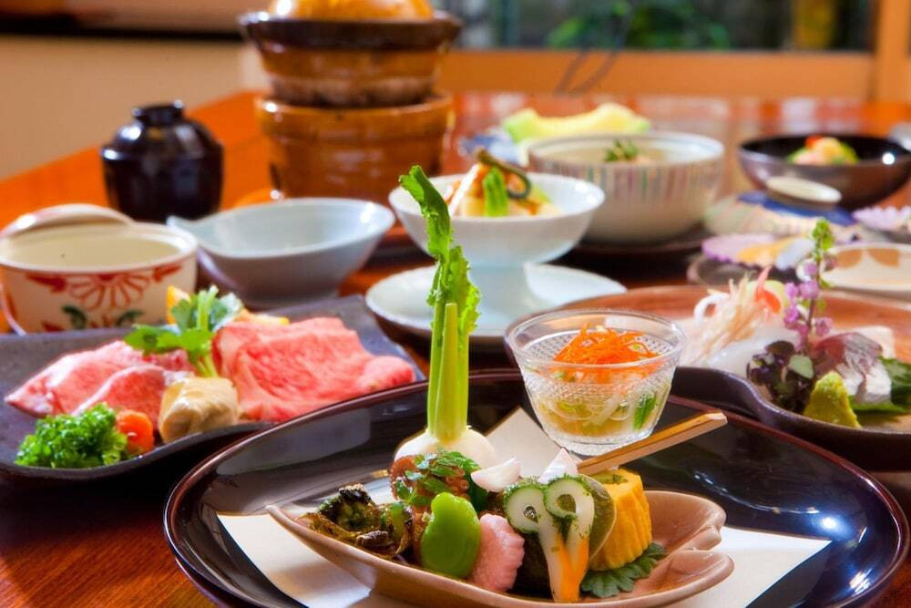 ゆったり味わう極上豊後牛の懐石料理4272496