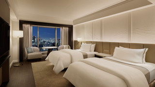 デラックス ルーム ダブルベッド 2 台