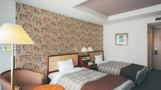 ツインルームダブルサイズベッド 2 台