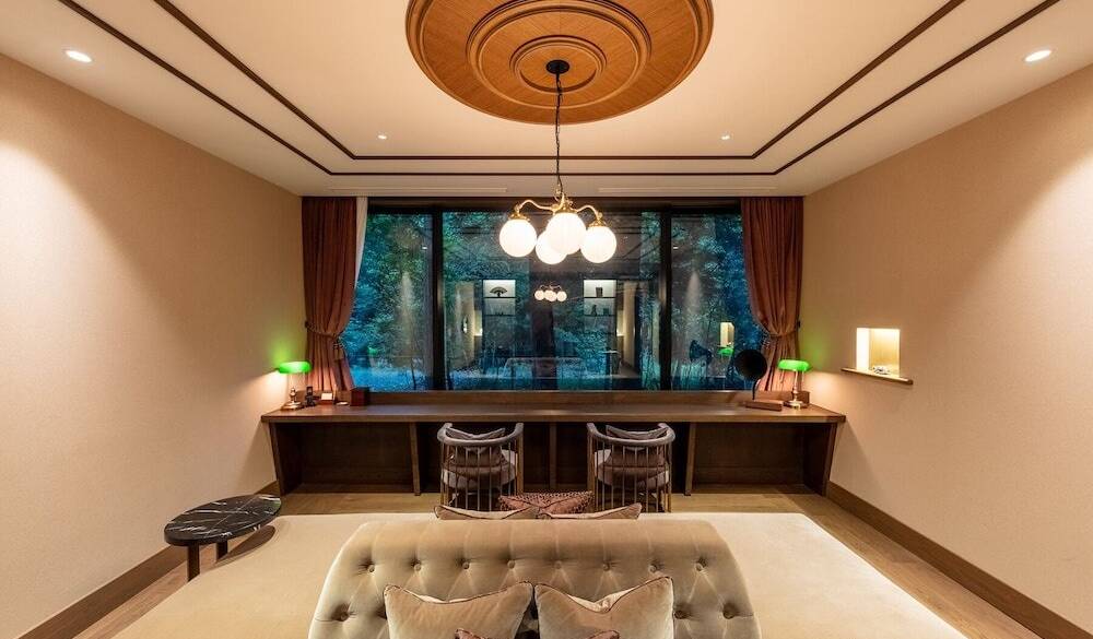 静かな時間に癒される
大人の上質な旅を / 2