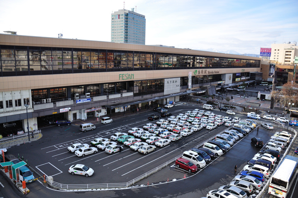午前中に盛岡駅に到着3950971