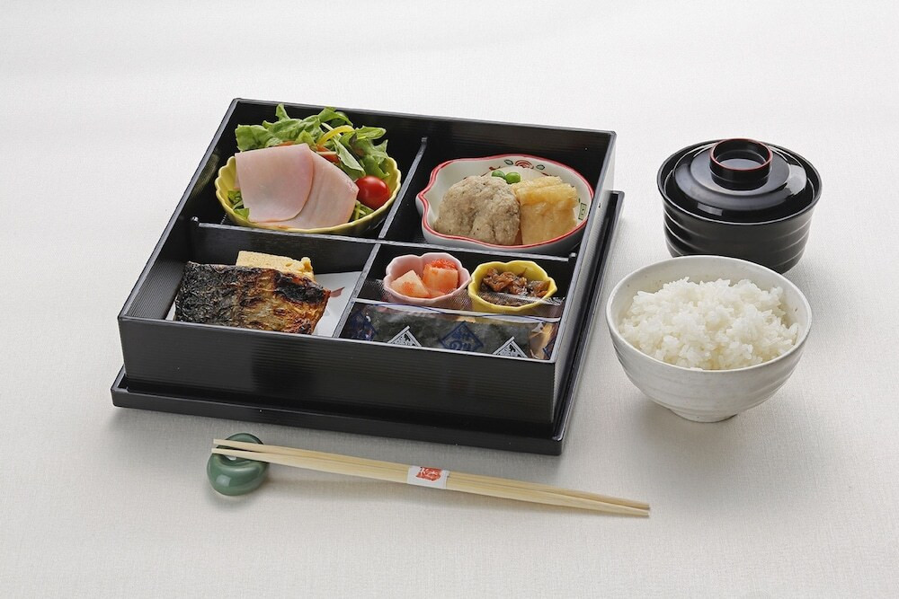 朝食
