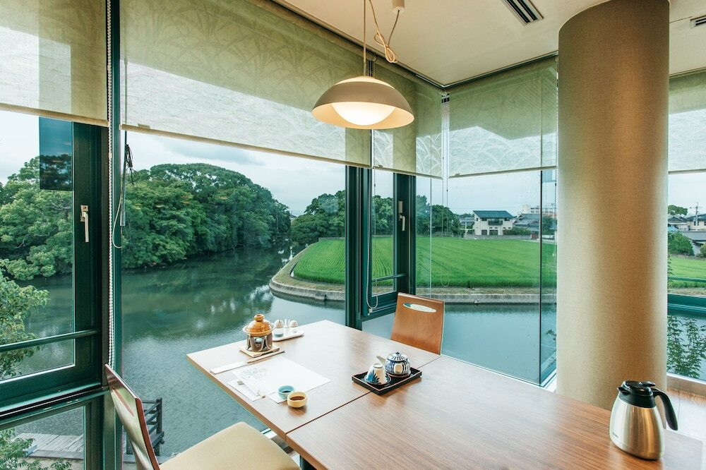 レストラン