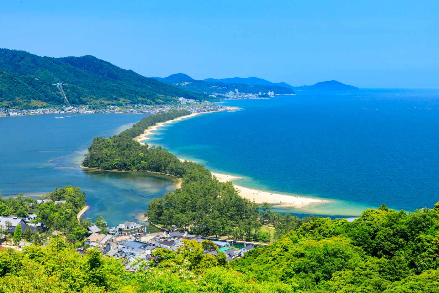 日本三景のひとつで国内有数の観光地「天橋立」3983006