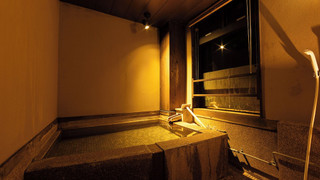 和室 ローベッド & 専用バスルーム付