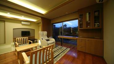 花由エリア 離れAタイプ リビング / 6