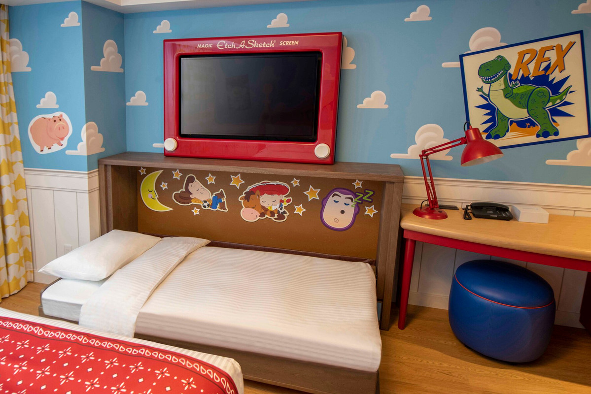 ©Disney/Pixar
© 2021 and ® Spin Master, Ltd. All Rights Reserved / 6