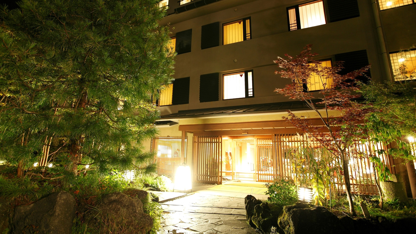 2つの源泉・13の湯船の湯めぐりが楽しめる宿3530759