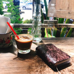 一人旅の思い出をつづろう♪「トラベラーズノート」の使い方&カスタマイズグッズ
