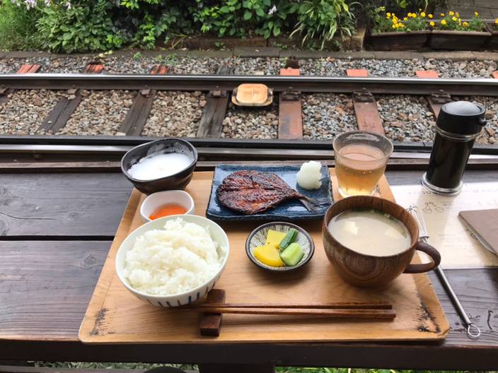 江ノ電を眺めながら
ほっとする定食ランチ / 2