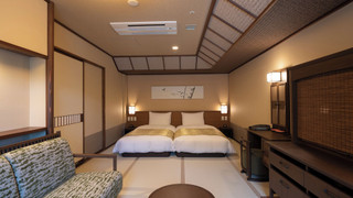 ハリウッドツイン 35平米 禁煙 / 国道側 / 天然温泉客室風呂付き