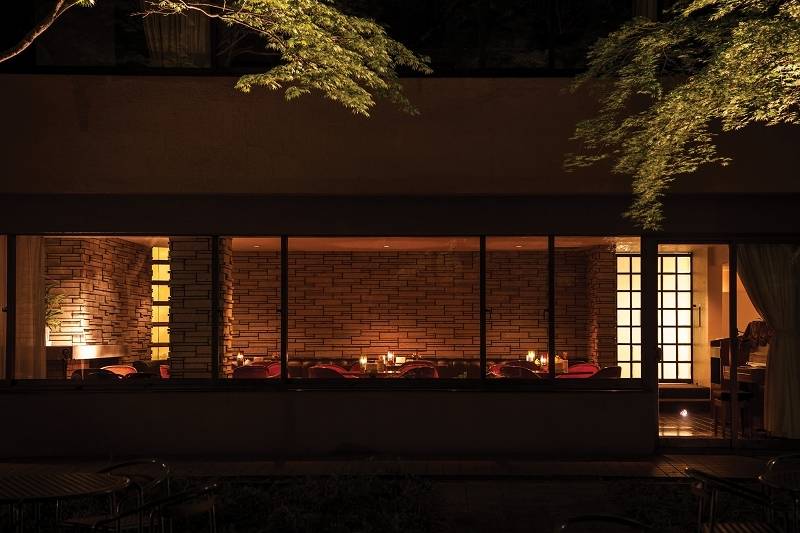 メイプルラウンジ / 1