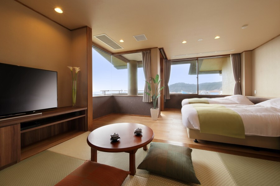 南房総 勝浦 翠海（ミナミボウソウ カツウラ スイカ） / 2