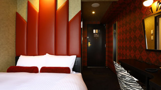 【喫煙】ダブルルーム/ベッド幅140cm×1台/2名まで/13㎡