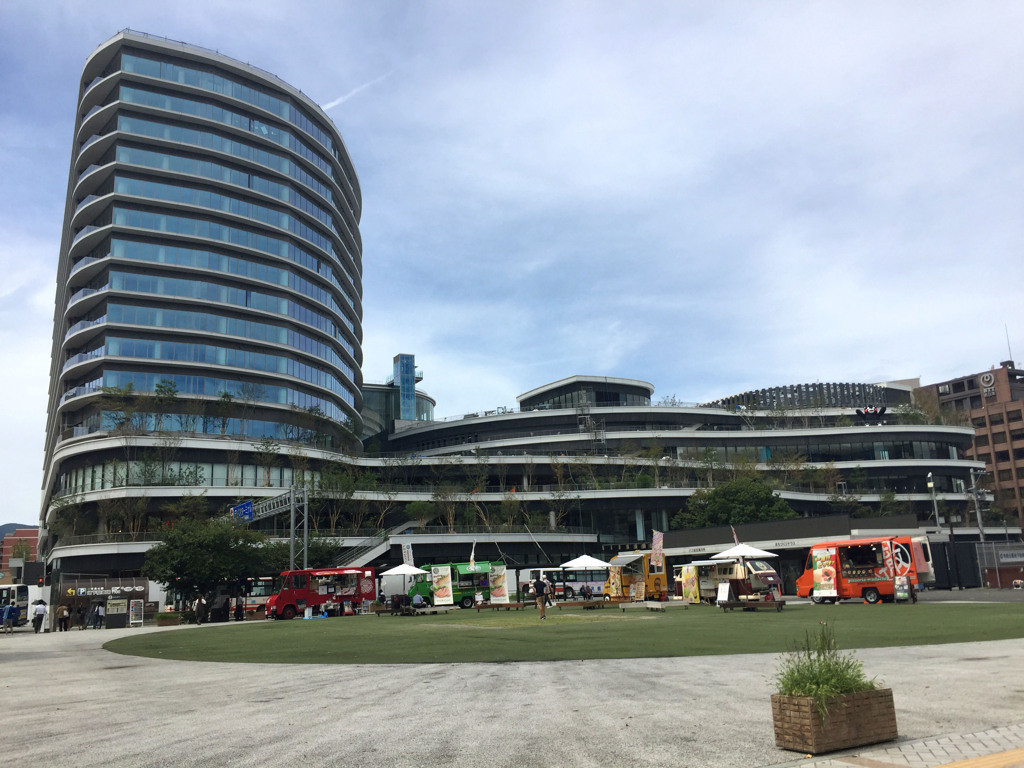 グルメやショッピングが楽しめる繁華街へも路面電車でスグ!3699458