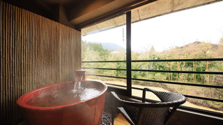 [別館] 温泉半露天風呂付きキング (禁煙)