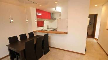 客室内のダイニングエリア / 6