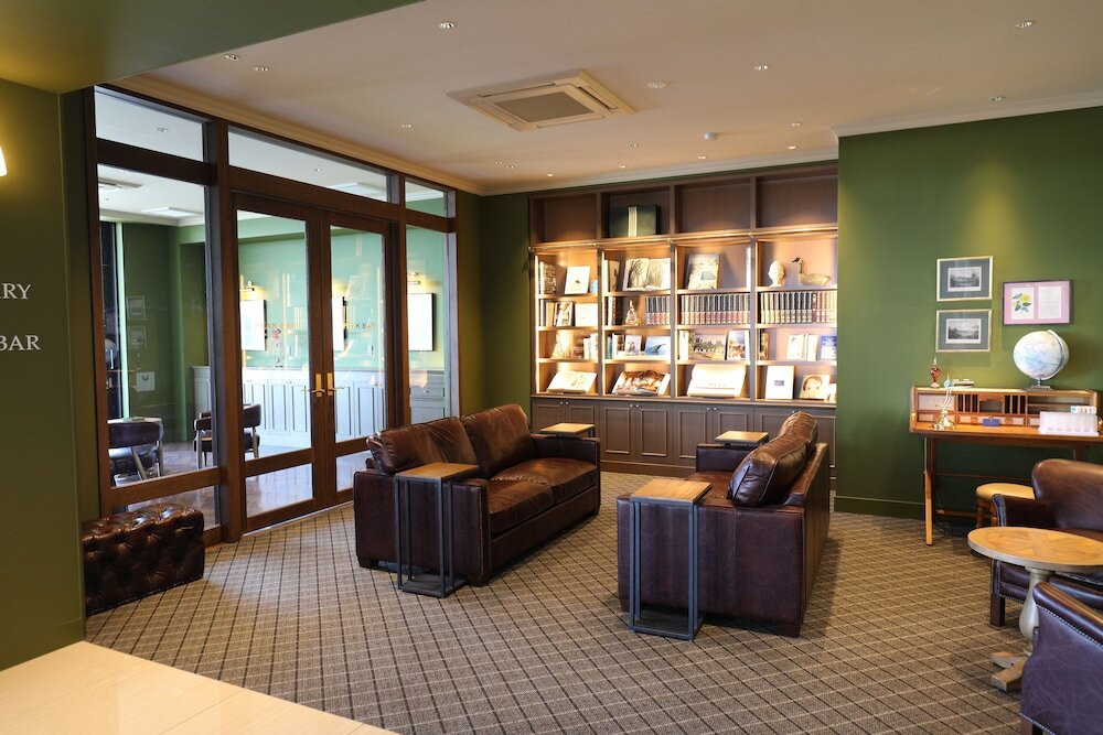 しっとりくつろげる「ライブラリー」3912130