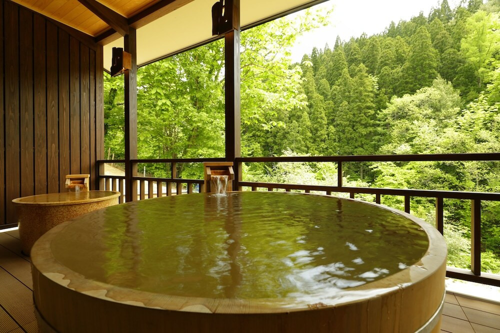 秋田の銘品「曲げわっば」の器も楽しめる和の朝食3657754