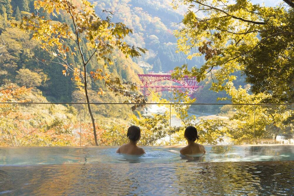 雰囲気の良いホテル・旅館で充実時間を♡3928014