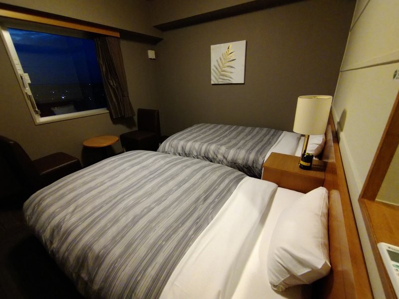 ツインのシングルユースにちょうど良いスペースの室内