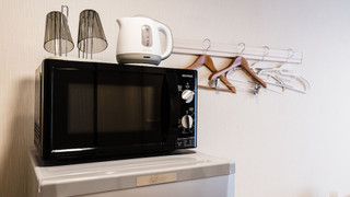 ダブルルーム (キッチン/シャワー/トイレ付) エレベーターなし 203室 禁煙