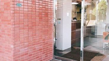 施設の入り口 / 4