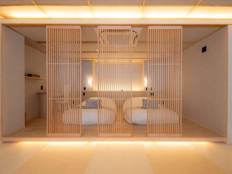 料亭旅館 ほてるISAGO神戸 / 1