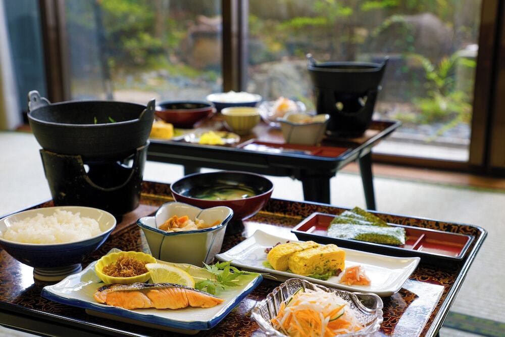 朝食