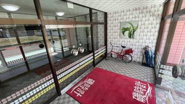 内部エントランス / 2