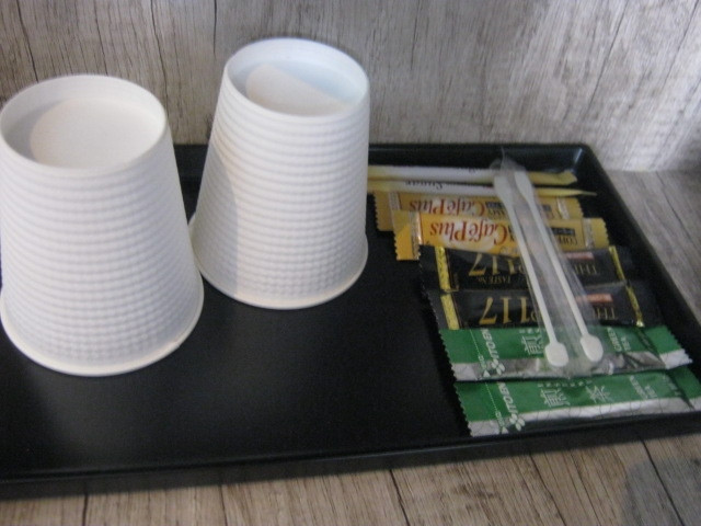 お茶セットの様子（緑茶とコーヒー）