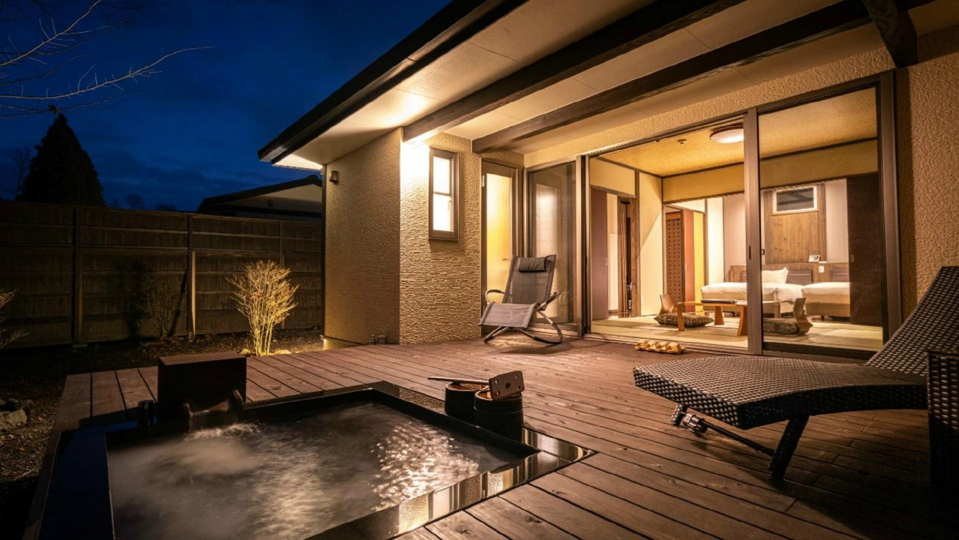 檜や岩造りの露天風呂からチョイス！戸建ての離れで少しでも長く2人の時間を4111665