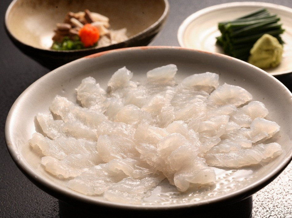 あら（クエ）やおこぜなど玄界灘の魚を使った会席料理3392811