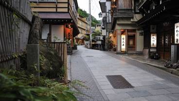 街並みに溶け込む外観 / 2