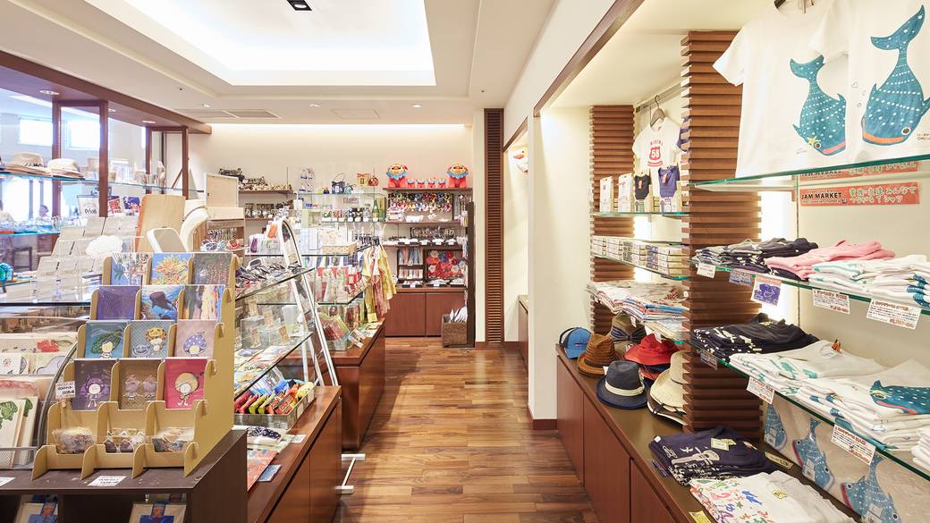 営業時間は8～22時 / 2