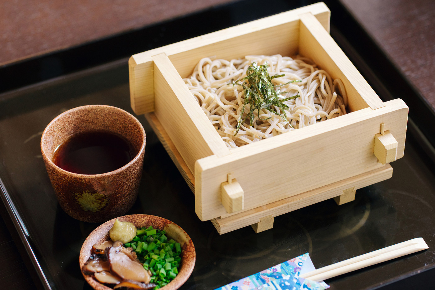 俵山の清水が育てたやさしい味。「そば居酒屋 たべ山」の絶品そば4759637