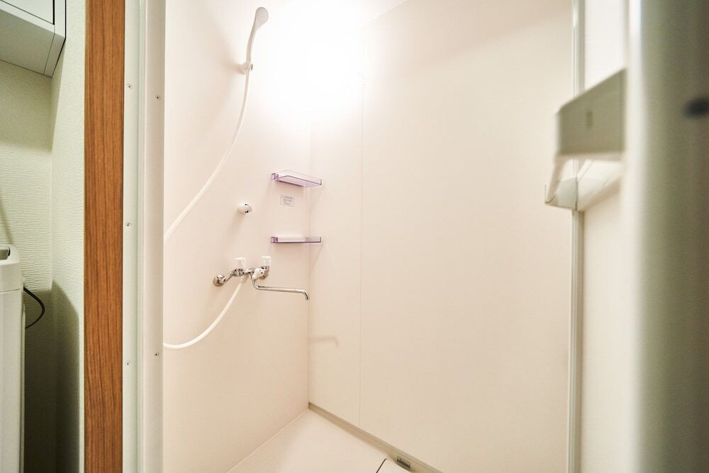 バスルームのシャワー