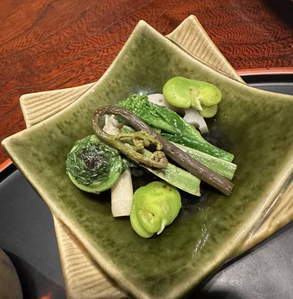 夕ご飯は部屋食で
のんびり味わって / 3