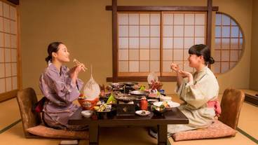 食事・飲み物 / 3