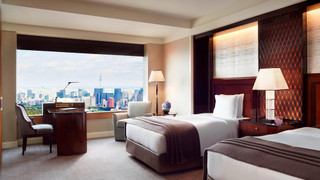 クラブ ルーム ダブルベッド 2 台