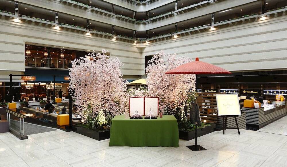 その季節らしい植物がお出迎え / 2