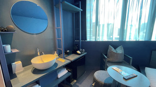 [ダークブルー] スタンダードルーム B 禁煙