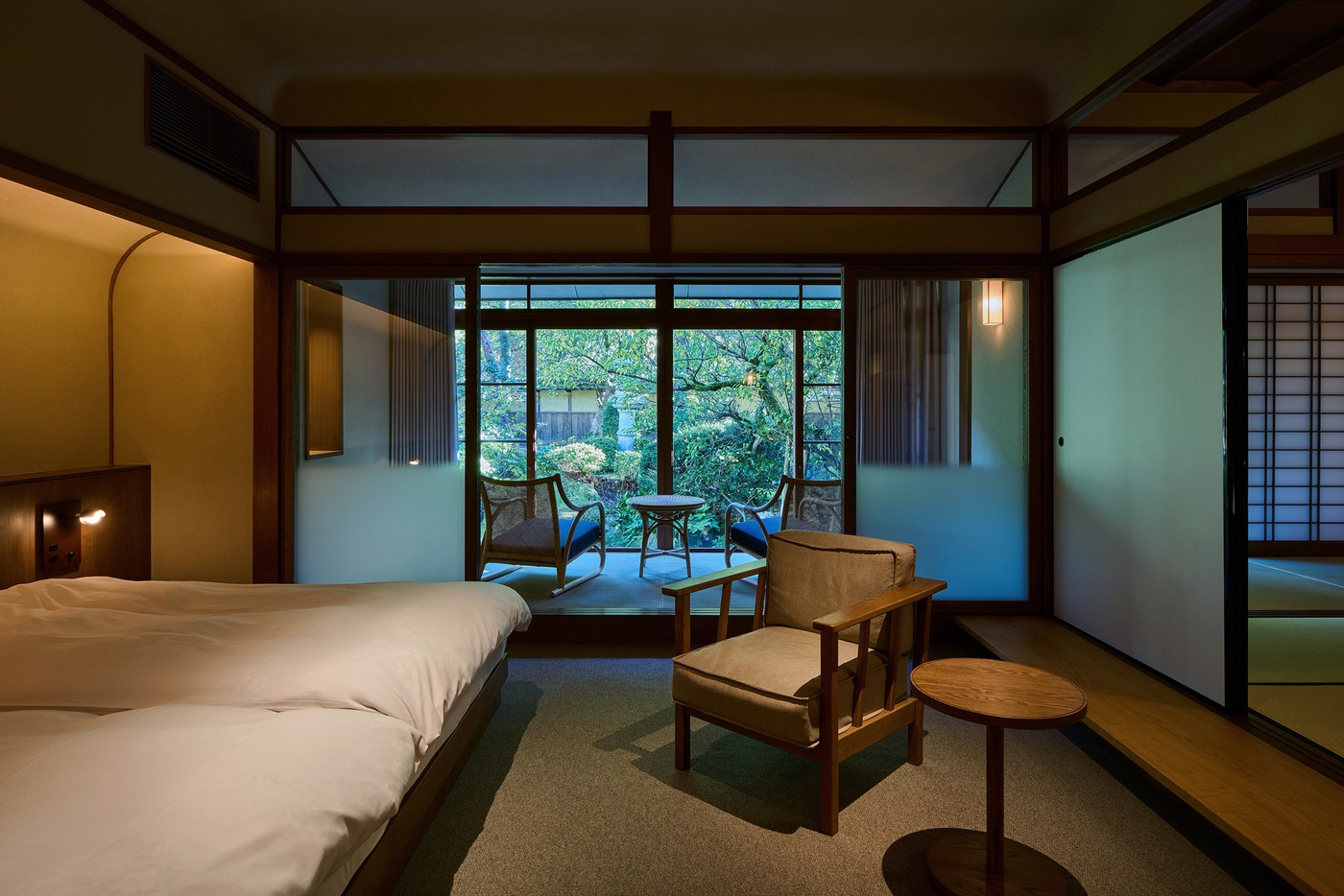 文豪も愛した老舗の雰囲気を肌で感じて4070753