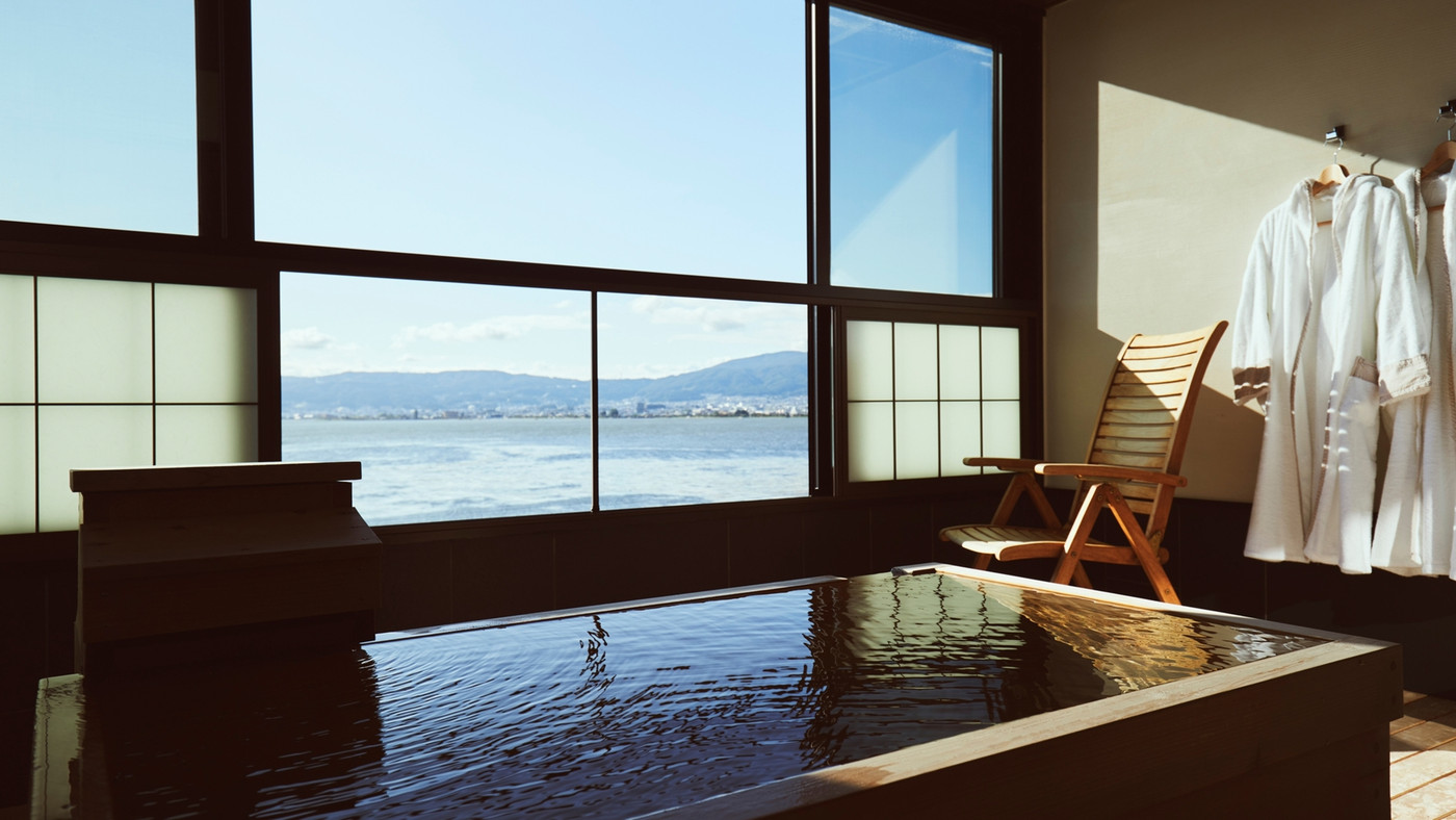 諏訪湖畔の全8室の宿で優雅におこもりステイ3659281