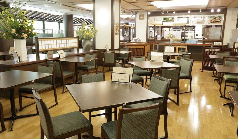 大人も子供も楽しめる！
旬を味わうバイキング / 5