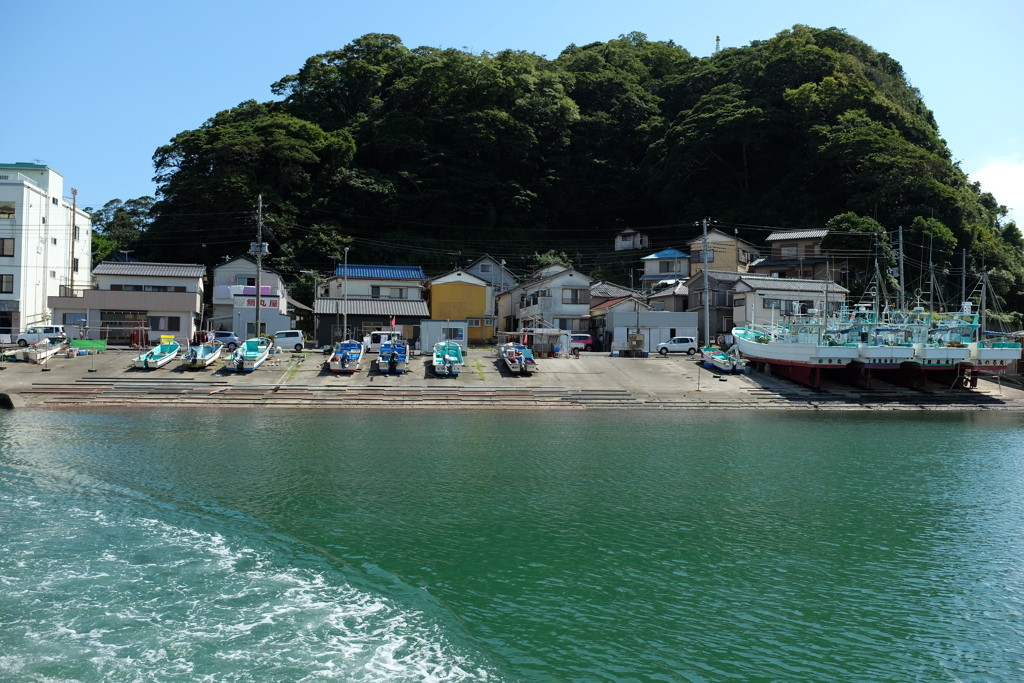 「鯛の浦遊覧船」で神秘が生きる小湊の海をお散歩3553148