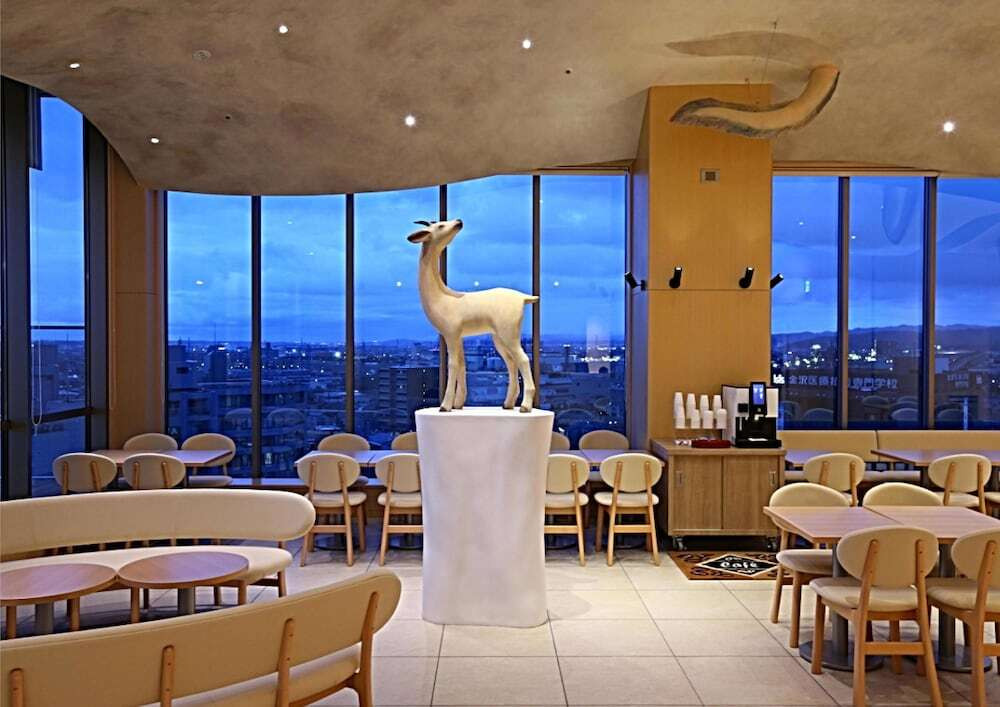 新幹線の眺望に子どもは大喜び！有名建築家が手掛けたデザイナーズホテル4054048